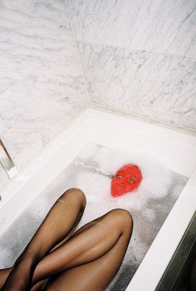 Trash als Look für stylische Modefotografie gezeigt anhand von Portraits in der Ausbildung zum Fotografen verfeinert.