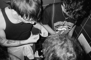 streetfotografie-uber-jugendliche-in-plattenbauten-103