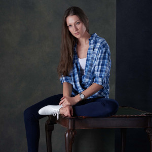 absolventin-des-fotografiestudiums-an-der-fotoakademie-koeln-snez